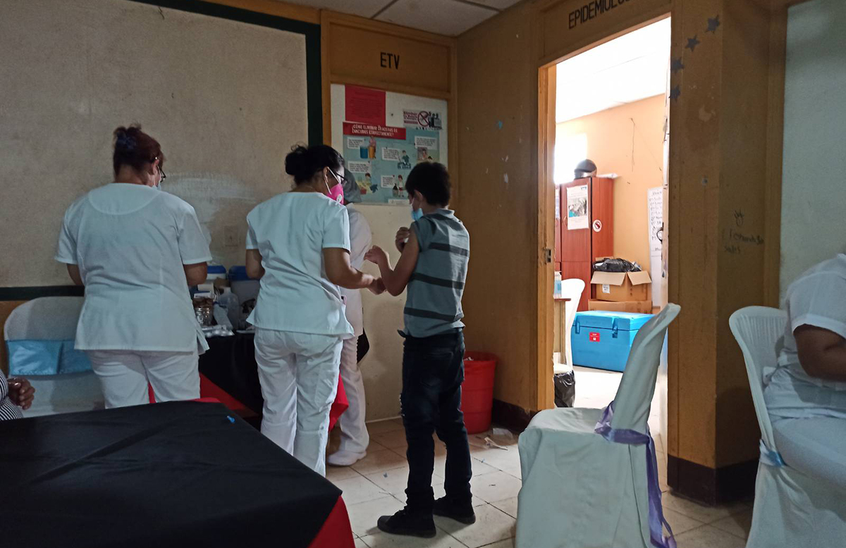 En el Centro de Medicina Natural de Jinotega muy poca fue la población de la cabecera departamental que acudió a vacunarse